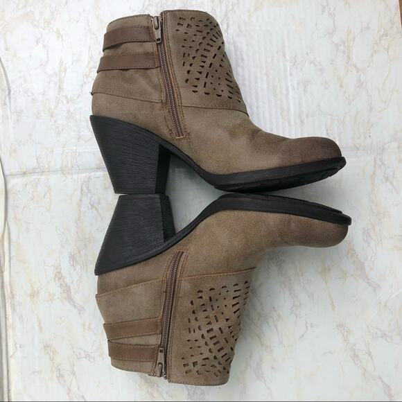 EuroSoft Heeled Ankle Boot Lasercut Shroud Western Tan with Buckles 8M - Picture 6 of 11